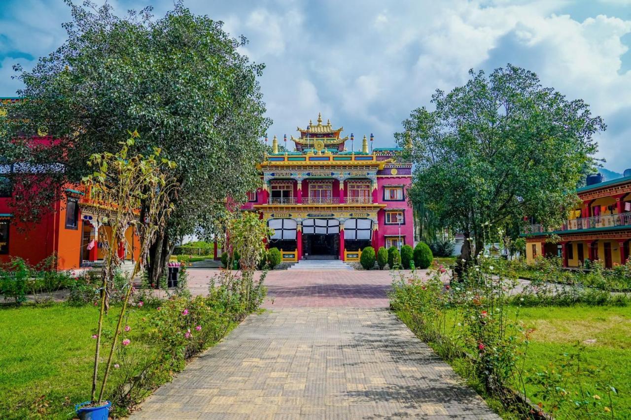 Chokling Arthouse - The Treasure Of Himalayas Hotel Bīr Екстериор снимка