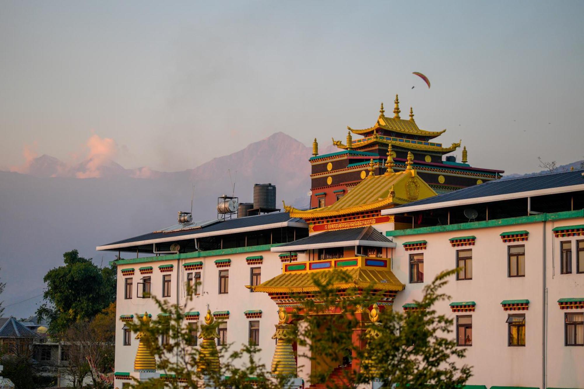 Chokling Arthouse - The Treasure Of Himalayas Hotel Bīr Екстериор снимка