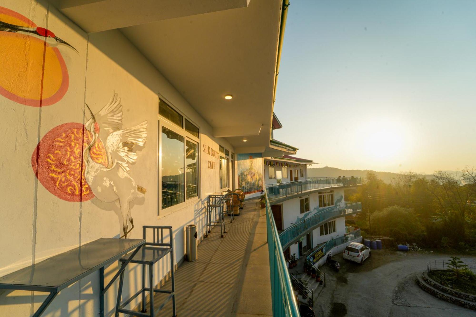 Chokling Arthouse - The Treasure Of Himalayas Hotel Bīr Екстериор снимка